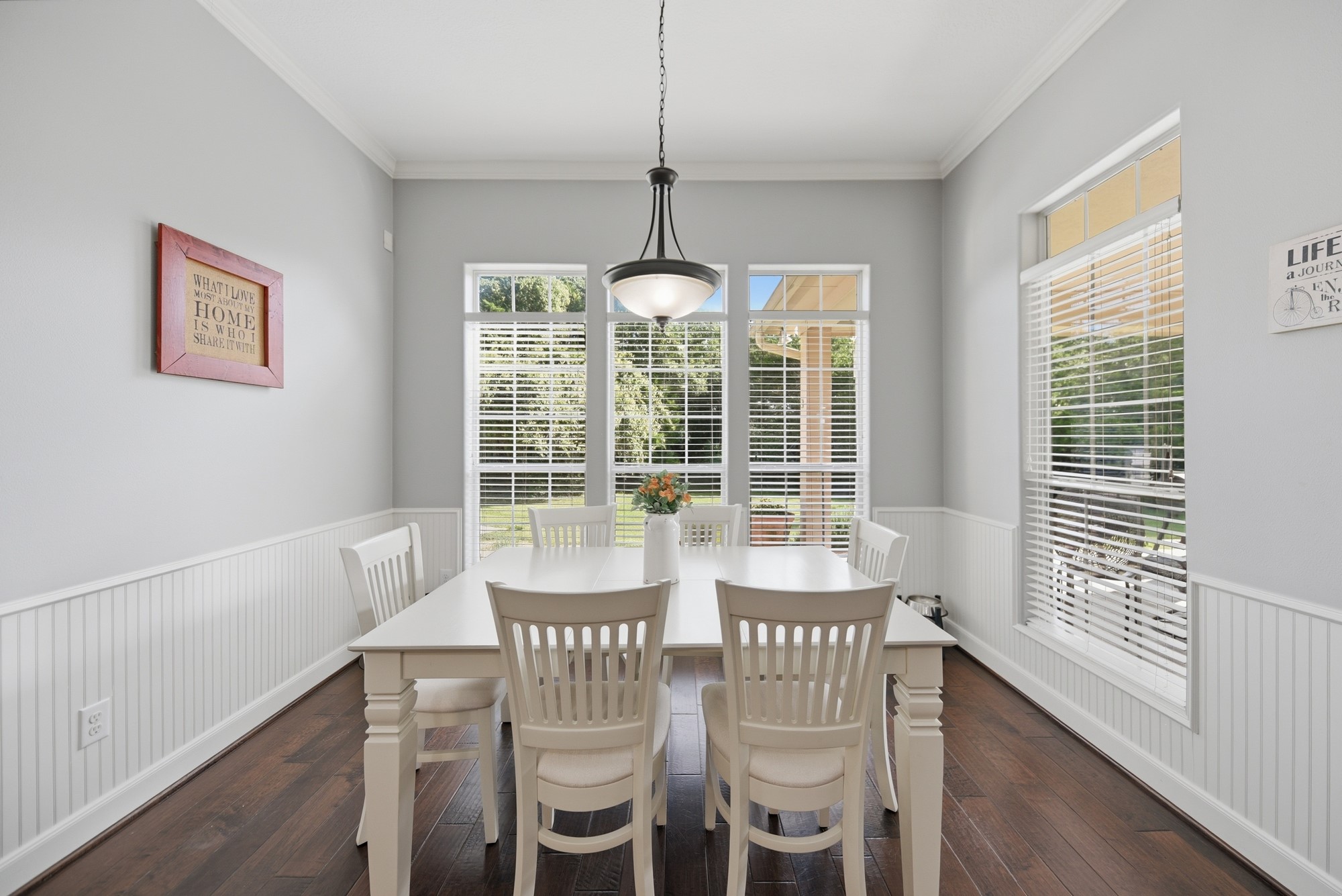 1205 Pecan Glen Road Brenham, TX 77833 - Photo 16 of 40 Breakfast Area overlooking the back of the property
