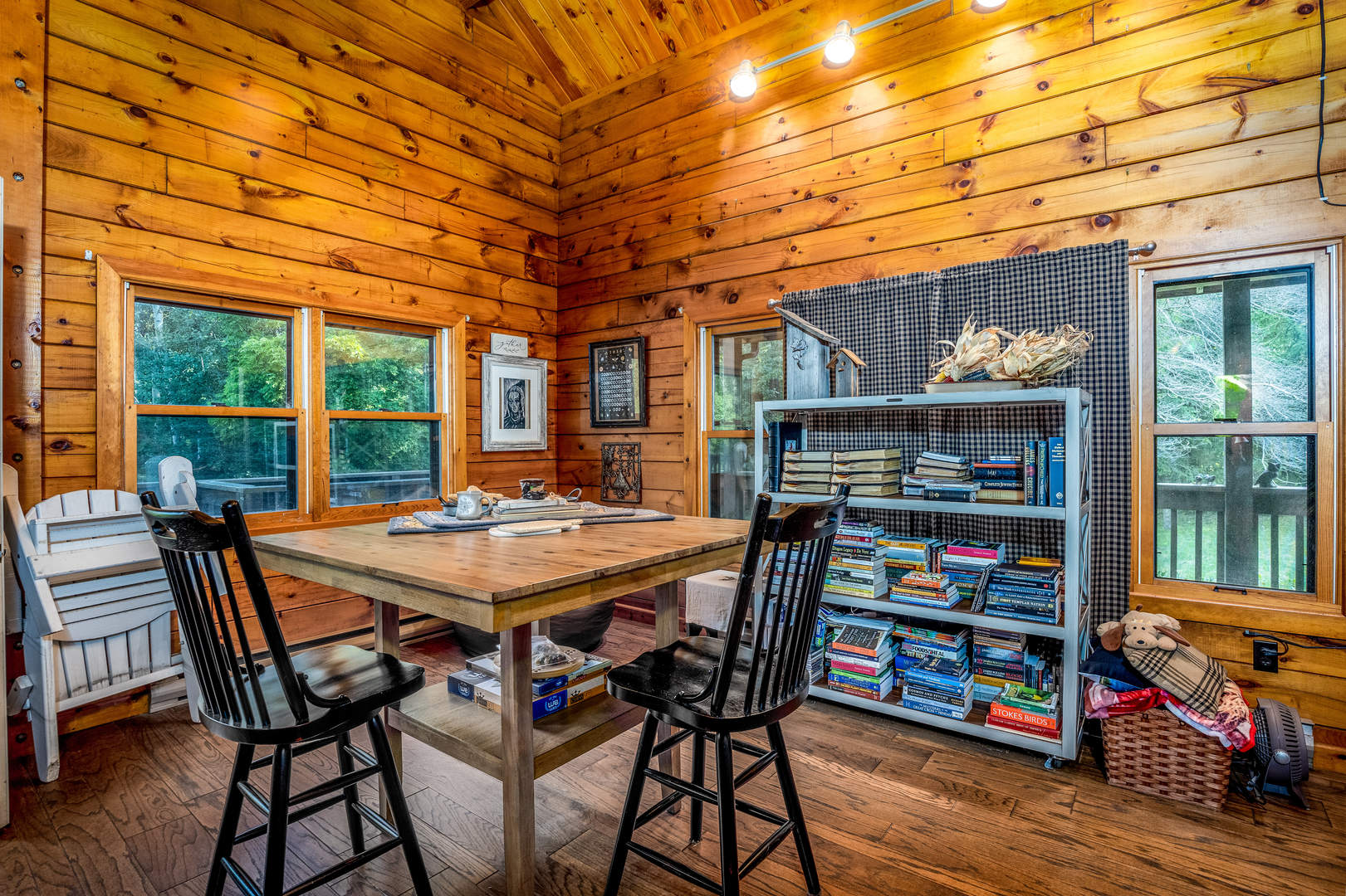 1901 East 1251st Road Streator, IL 61364 - Photo 6 of 32 a view of a chairs and table in the patio