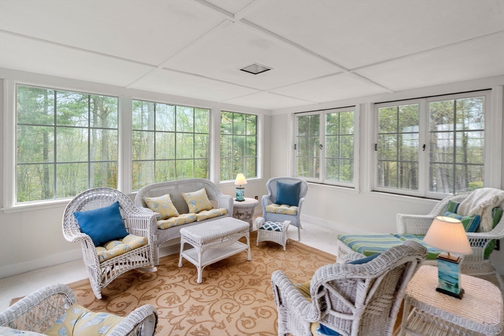 73 Forest Street Manchester, MA 01944 - Photo 20 of 41