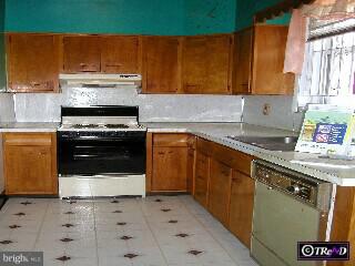 113 Marlborough Road Upper Darby, PA 19082 - Photo 4 of 6
