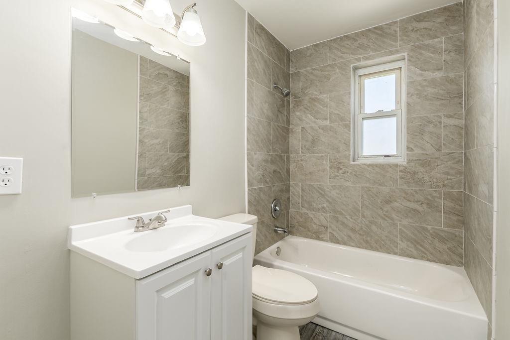 2263 Hunt Road Reading, OH 45215 - Photo 6 of 11 Gallery Image 6