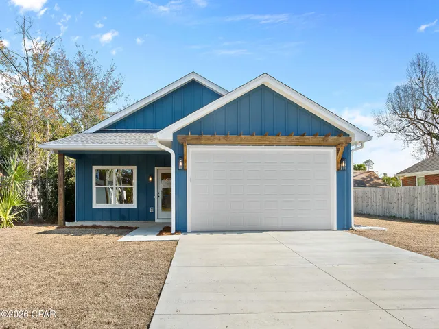 $305,500 | 2411 East 16th Street, Panama City, FL 32405