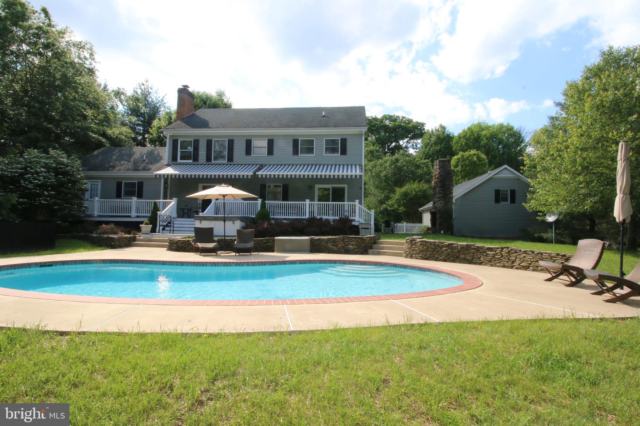 5065 Leeds Manor Road Hume, VA 22639 - Photo 4 of 93 Back yard