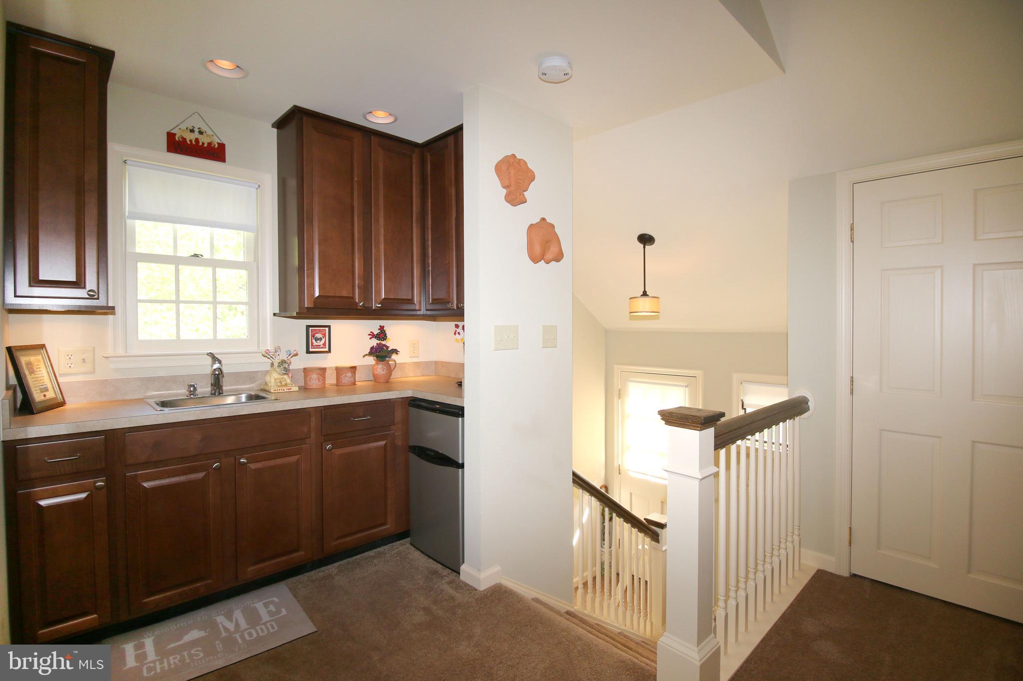 5065 Leeds Manor Road Hume, VA 22639 - Photo 32 of 93 Guest house kitchen