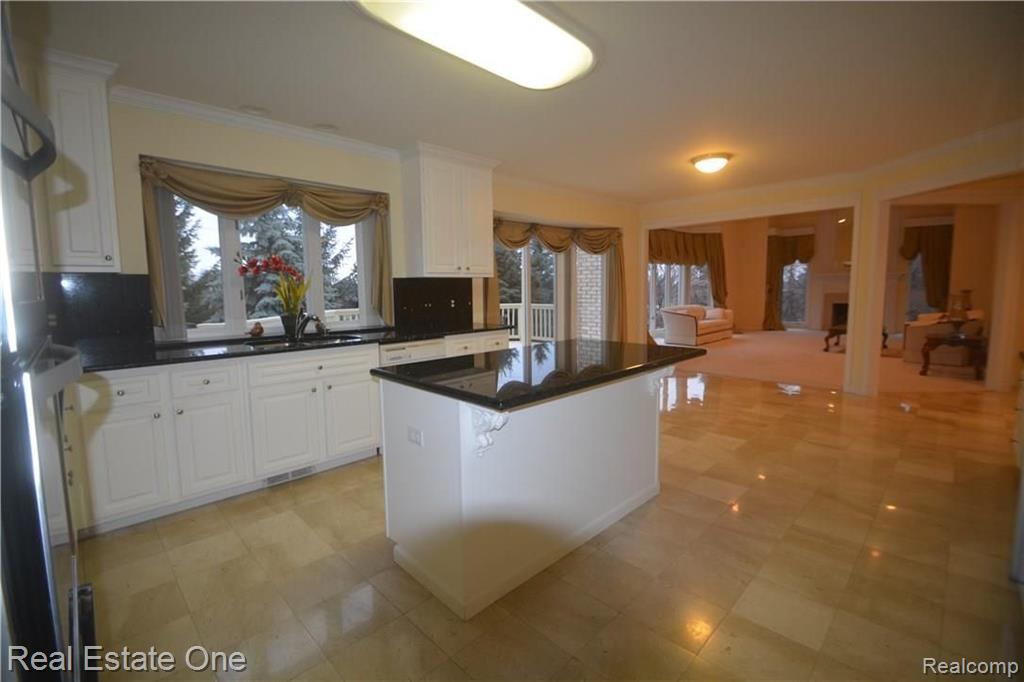 2019 Mapleridge Road Rochester Hills, MI 48309 - Photo 19 of 19