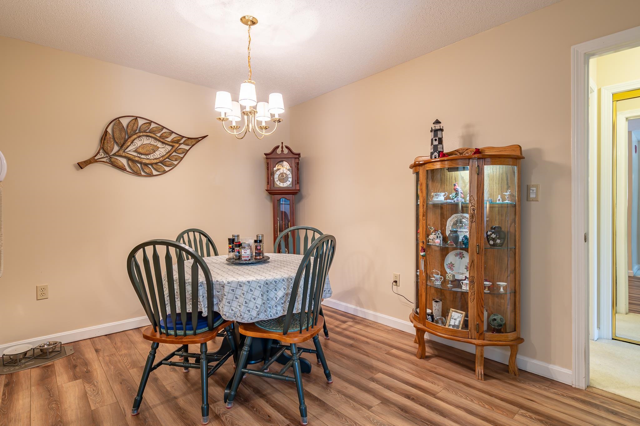 490 River Road, Unit 30 Manchester, NH 03104 - Photo 5 of 34