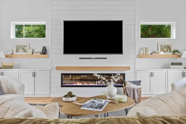 $929,990 | 615 East Trinidad Drive, Meridian, ID 83642