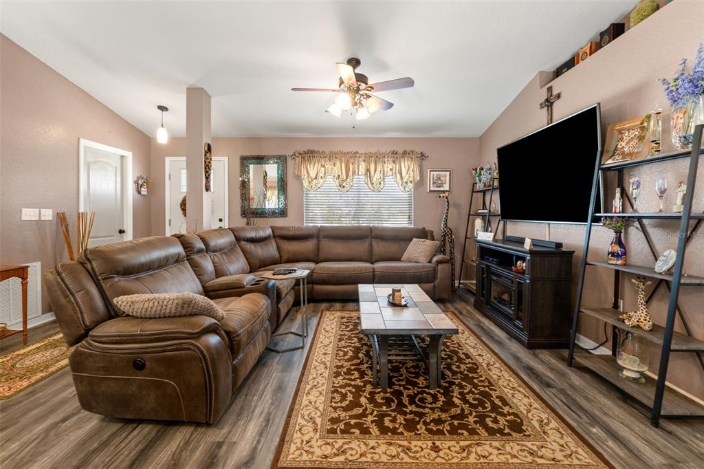 5339 Roble Avenue Spring Hill, FL 34608 - Photo 5 of 32