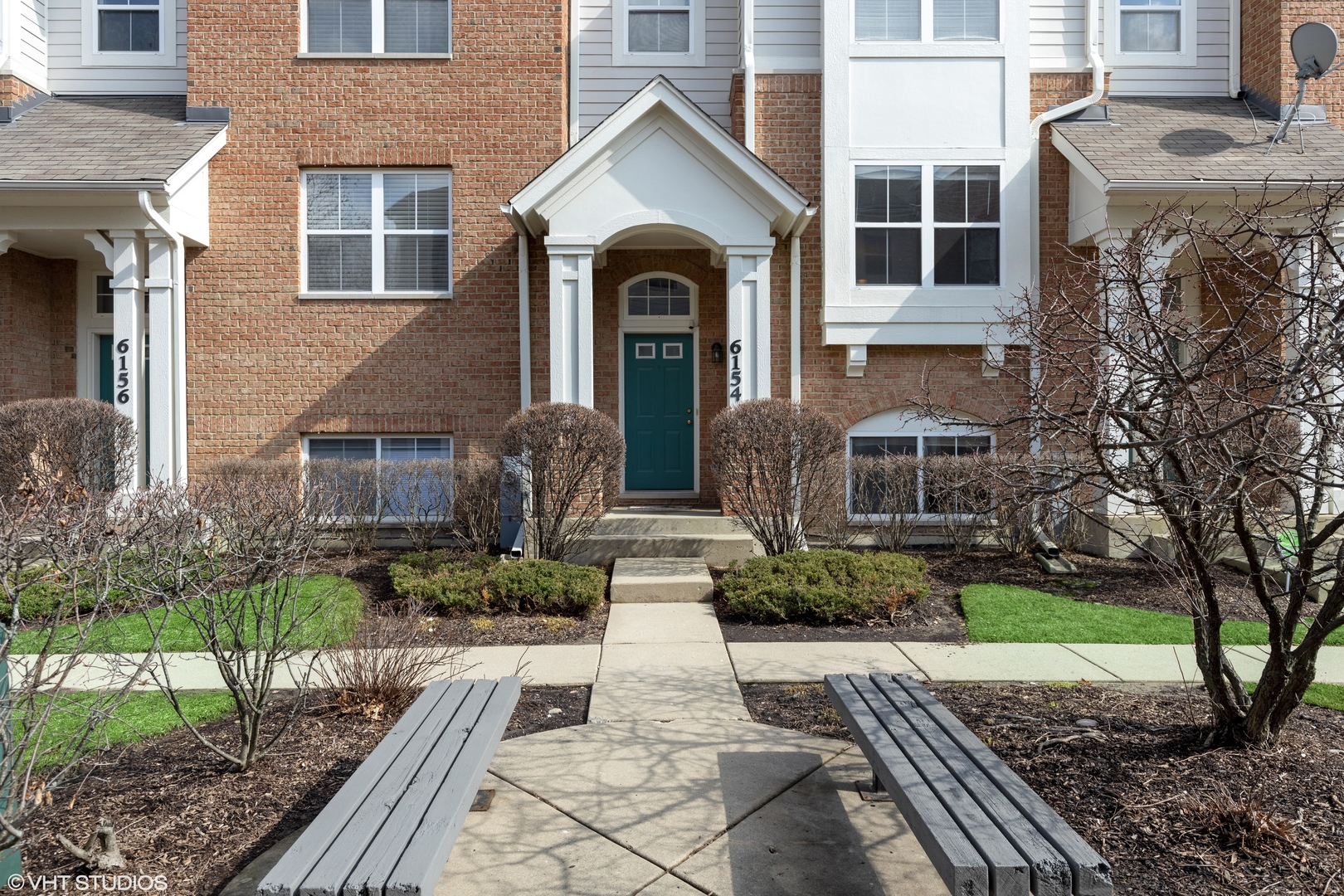 6154 Washington Court Morton Grove, IL 60053 - Photo 1 of 10