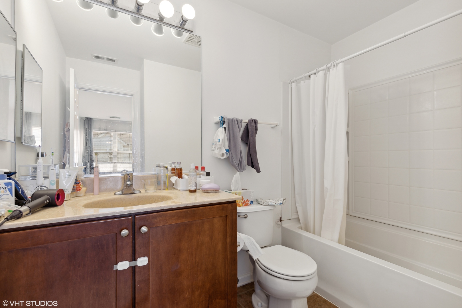 6154 Washington Court Morton Grove, IL 60053 - Photo 9 of 10
