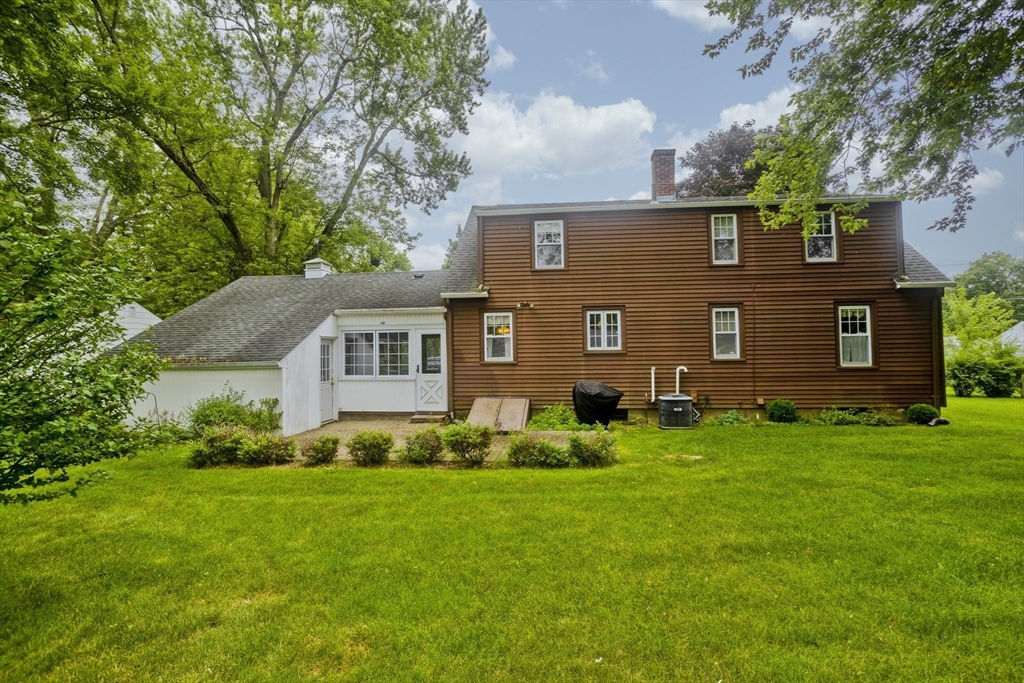 54 Mohawk Drive Springfield, MA 01129 - Photo 32 of 35 a front view of house with yard and green space