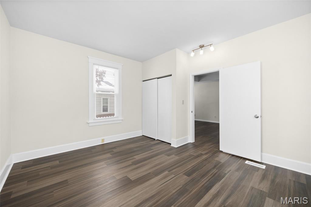 1114 Lasalle Street Belleville, IL 62221 - Photo 14 of 33