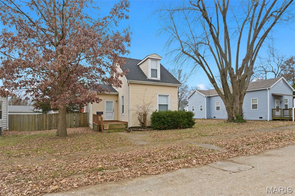 1114 Lasalle Street Belleville, IL 62221 - Photo 3 of 33