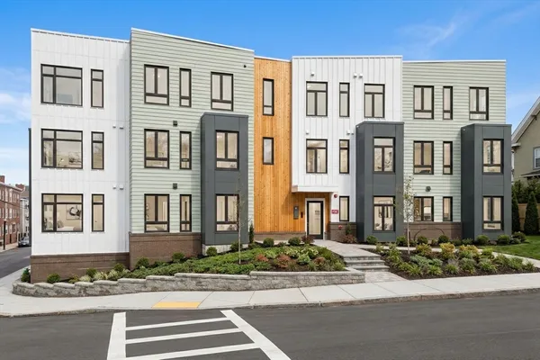 $700,000 | 34 Oak Street, Unit 205, Boston, MA 02136