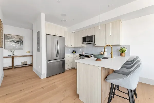 $700,000 | 34 Oak Street, Unit 205, Boston, MA 02136
