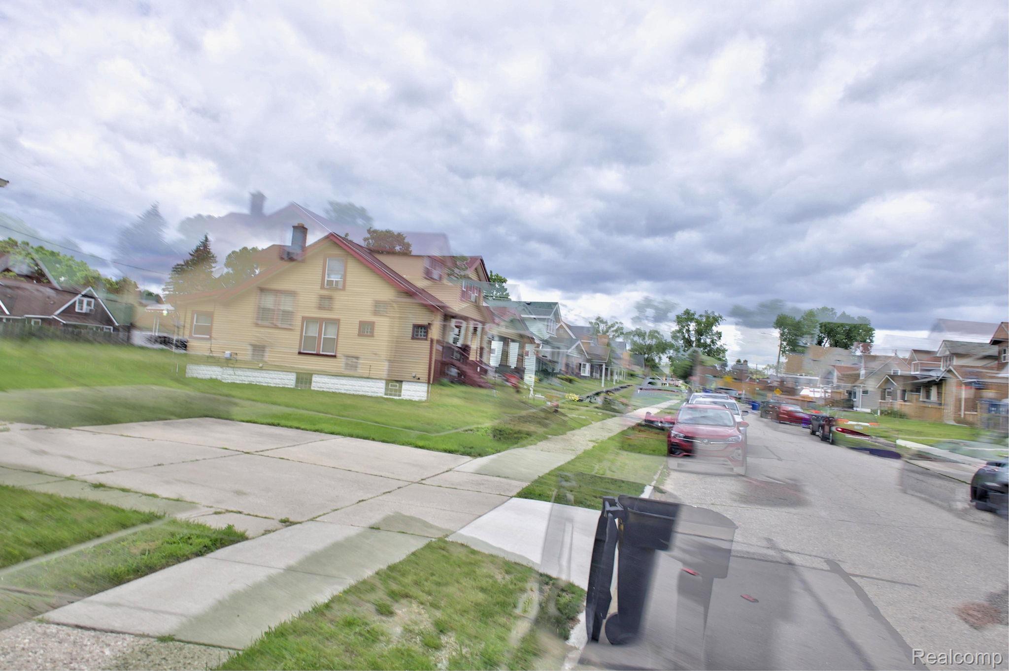 15859 Santa Rosa Drive Detroit, MI 48238 - Photo 4 of 33 4-web-or-mls-2J4A9761.jpg
