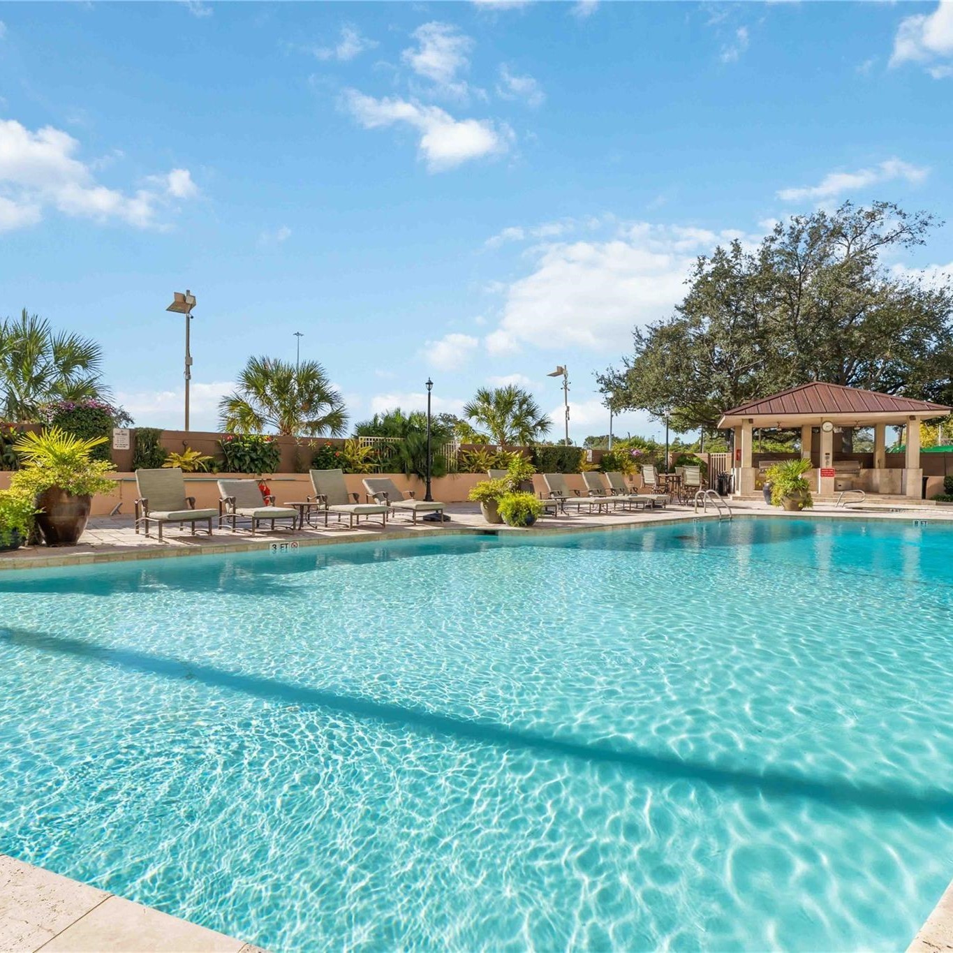 3525 Sage Road, Unit 716 Houston, TX 77056 - Photo 23 of 26 a view of a house with a big yard