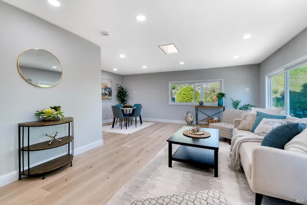$425,000 | 15 Meadowview Drive, Novato, CA 94949