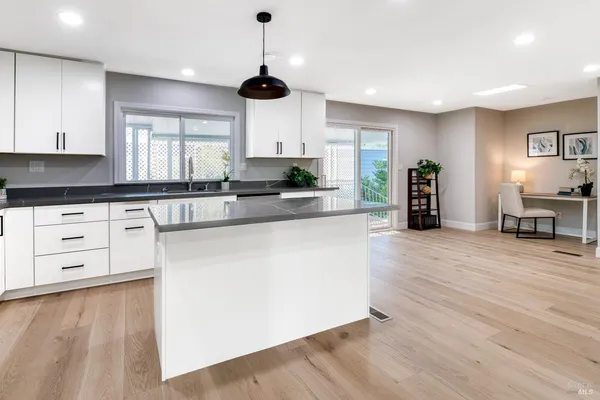 $425,000 | 15 Meadowview Drive, Novato, CA 94949
