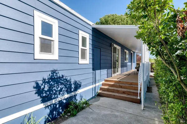 $425,000 | 15 Meadowview Drive, Novato, CA 94949
