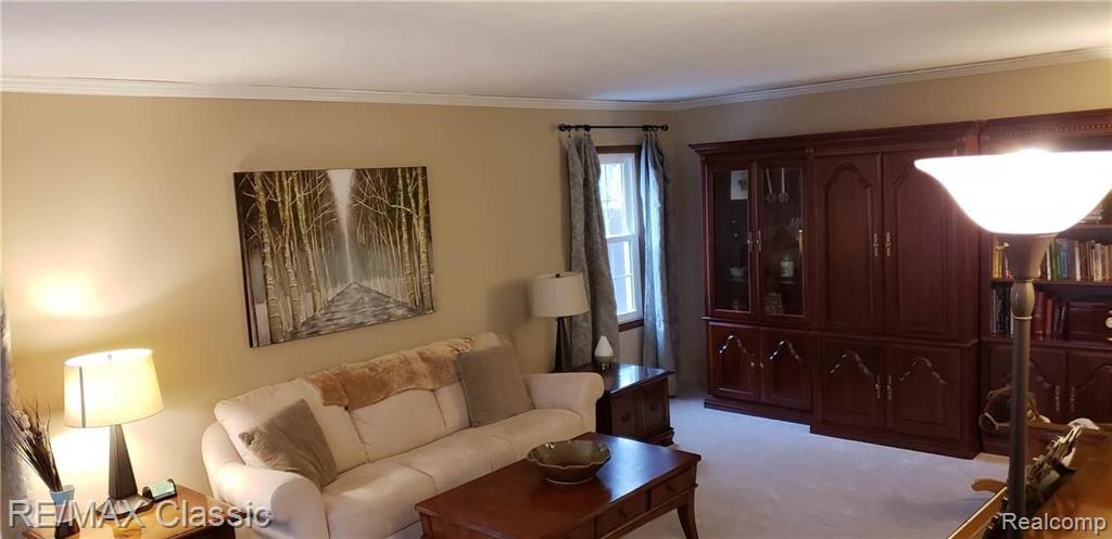 25872 Beecham Road Farmington Hills, MI 48336 - Photo 7 of 26