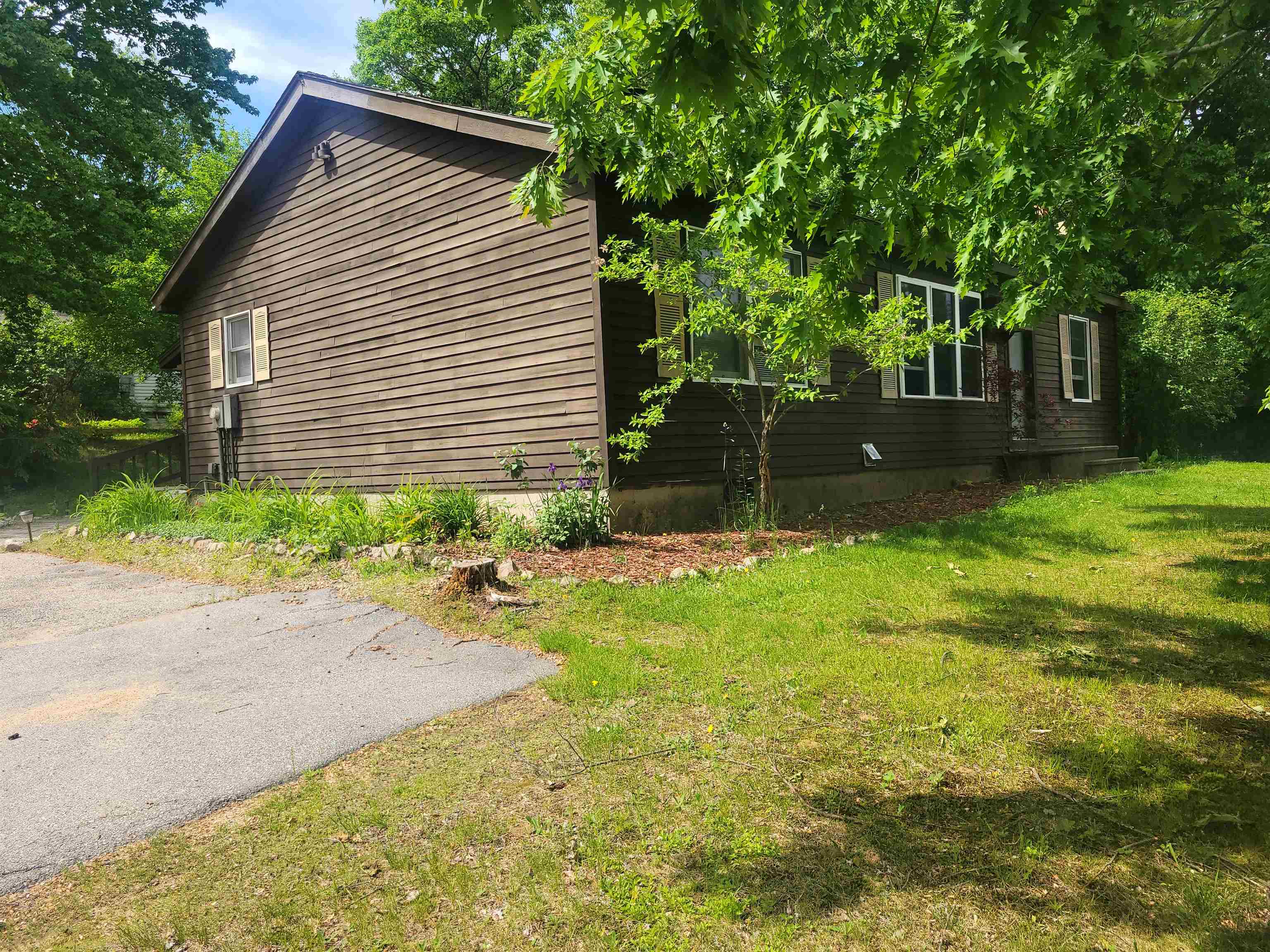 12 Chestnut Circle Loudon, NH 03307 - Photo 2 of 27