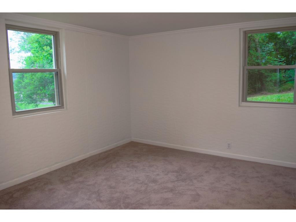 252 Watson Road Bristol, TN 37620 - Photo 16 of 25 Bedroom 2