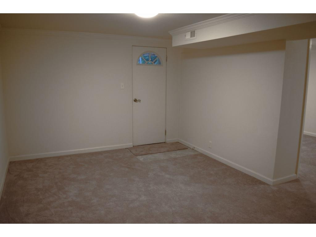 252 Watson Road Bristol, TN 37620 - Photo 18 of 25 Large Den in Basement