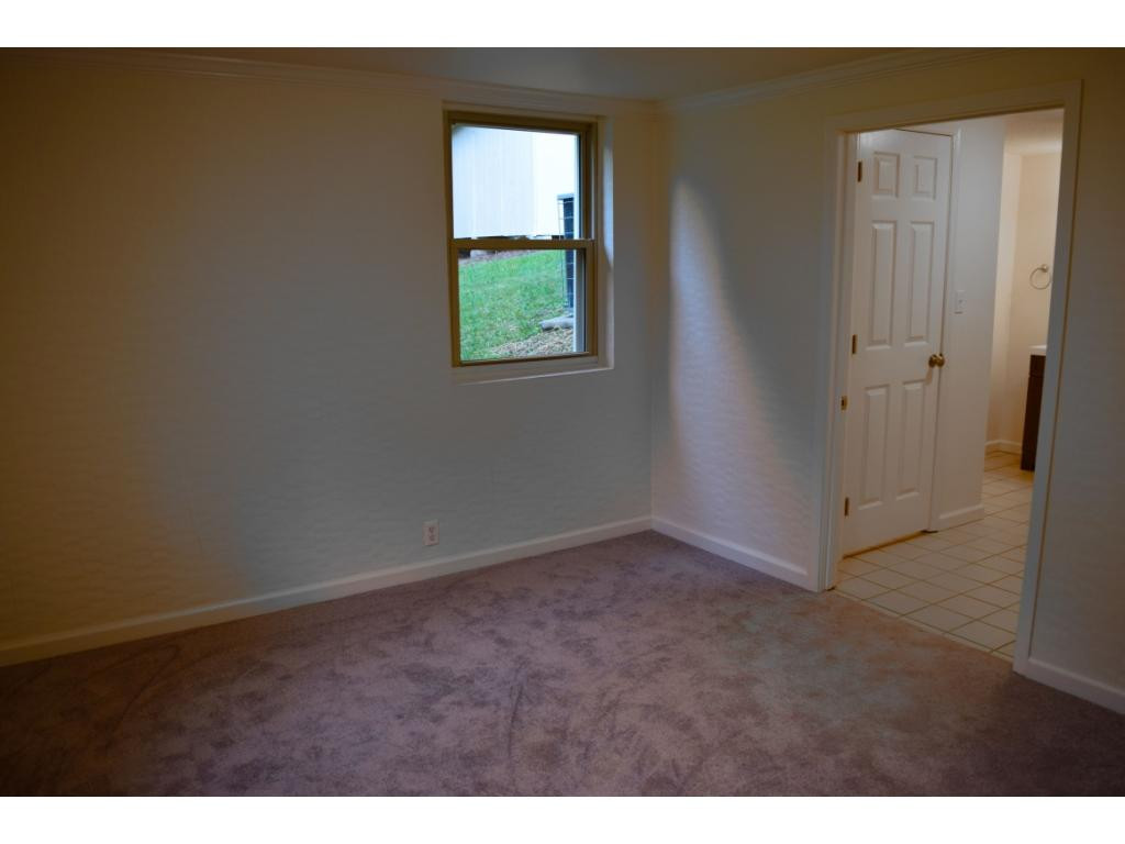 252 Watson Road Bristol, TN 37620 - Photo 19 of 25 Master Bedroom