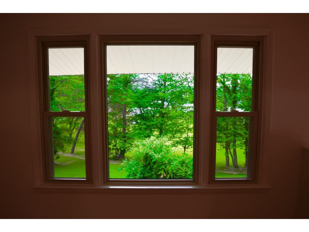 252 Watson Road Bristol, TN 37620 - Photo 10 of 25 Beautiful Picture Windows