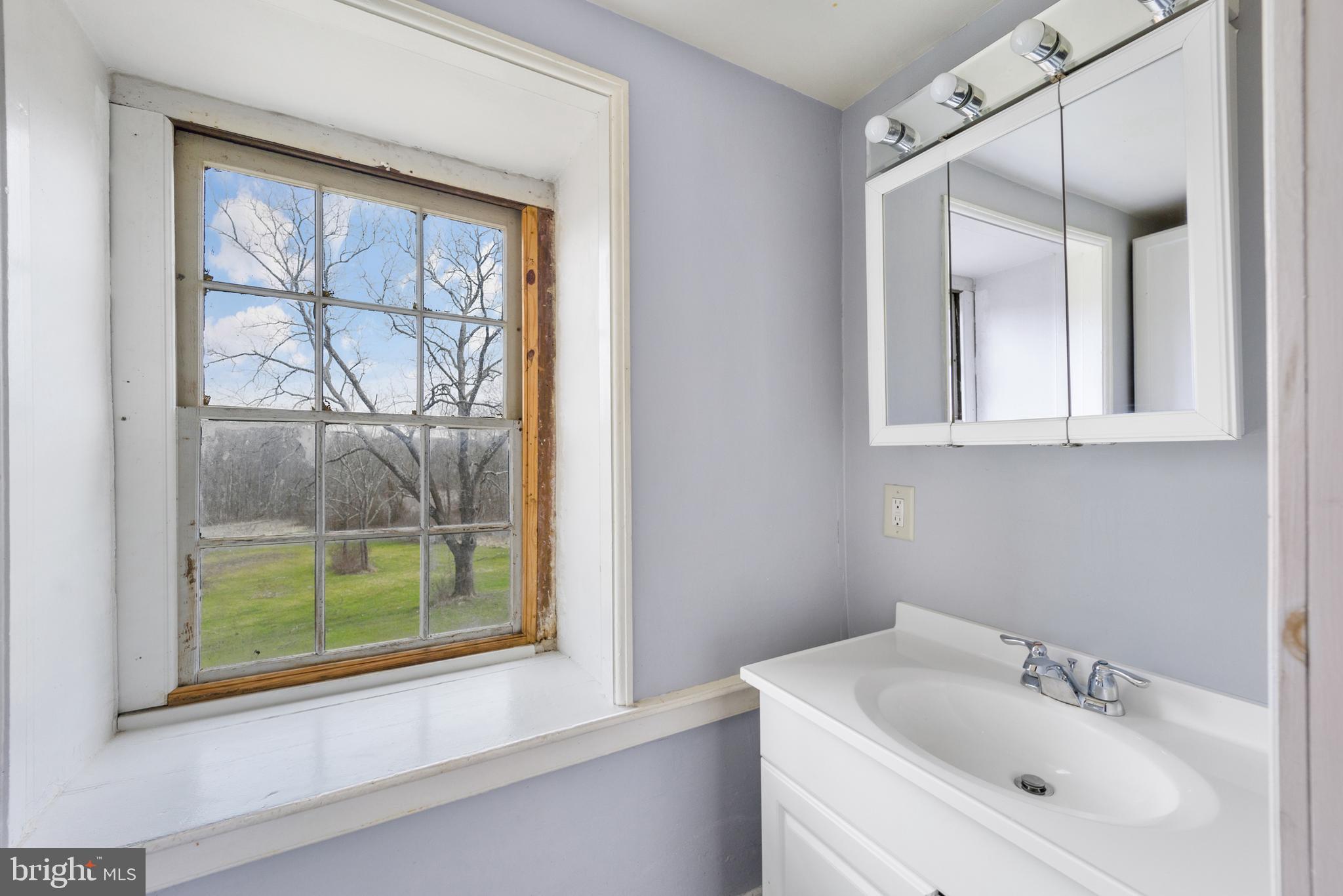 260 Bethesda Road Elverson, PA 19520 - Photo 15 of 35 Water closet