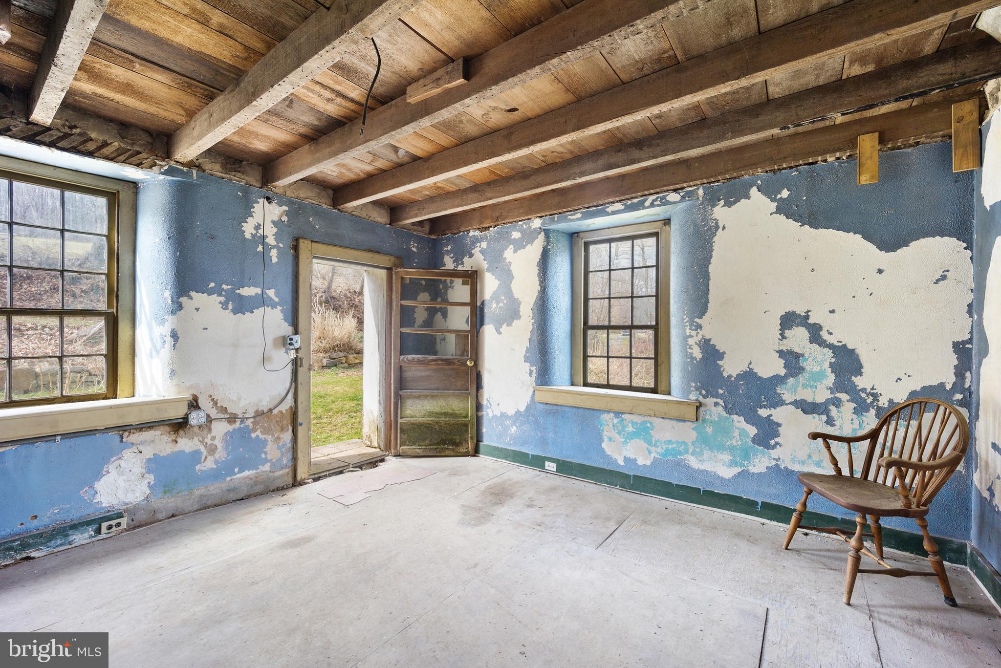 260 Bethesda Road Elverson, PA 19520 - Photo 18 of 35 Parged stone structure front room