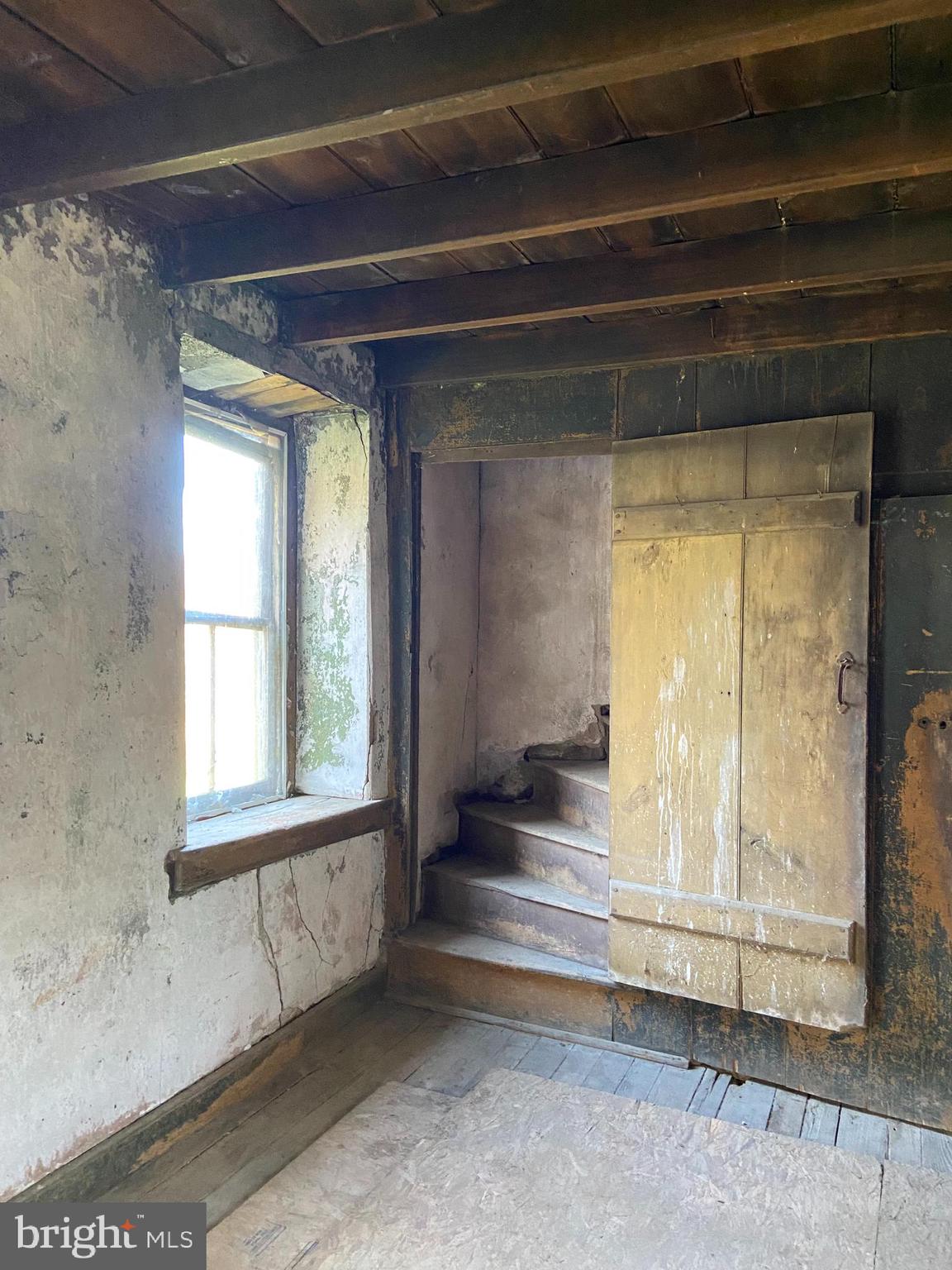 260 Bethesda Road Elverson, PA 19520 - Photo 26 of 35 Stair from rear room to loft area