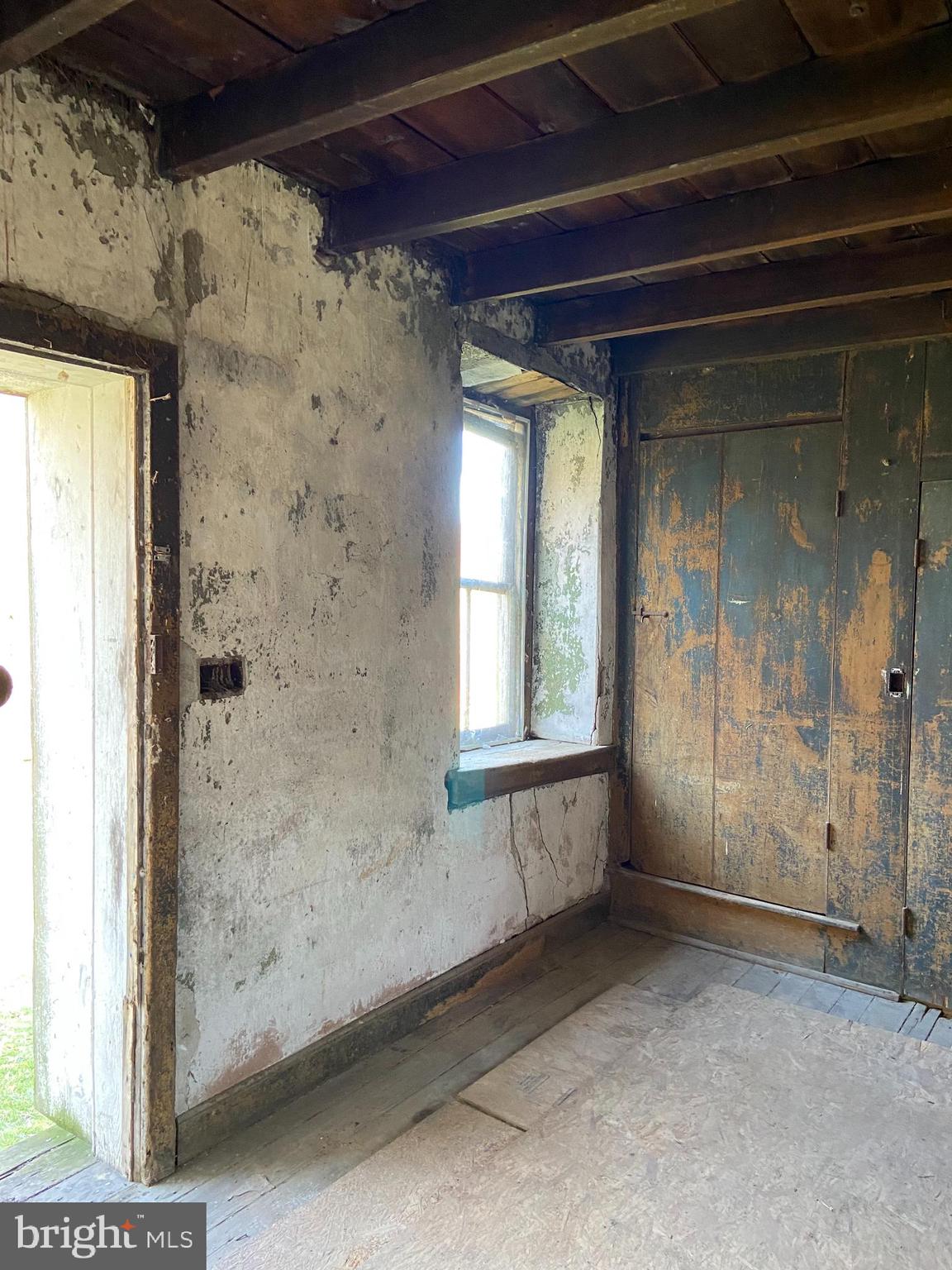 260 Bethesda Road Elverson, PA 19520 - Photo 28 of 35 Exterior door in rear room