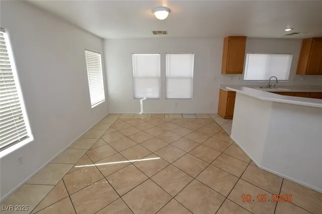 $1,950 | 3969 North Jazzy Ginger Court, Las Vegas, NV 89129