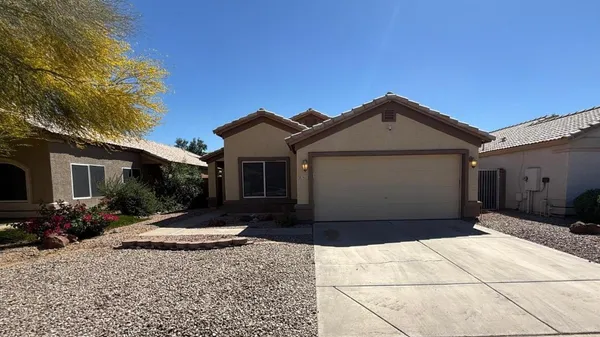 $2,000 | 3623 West Villa Linda Drive, Glendale, AZ 85310
