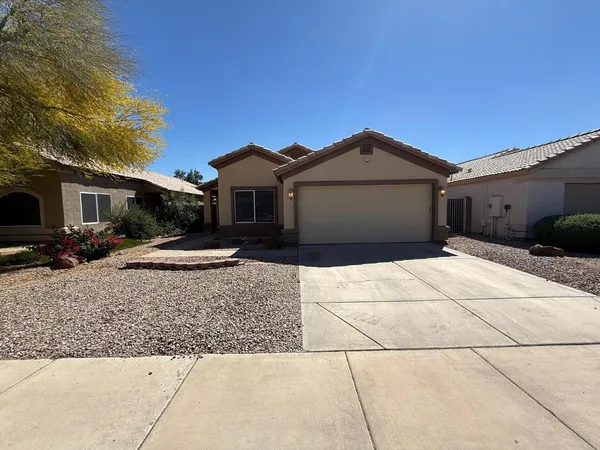 $2,000 | 3623 West Villa Linda Drive, Glendale, AZ 85310