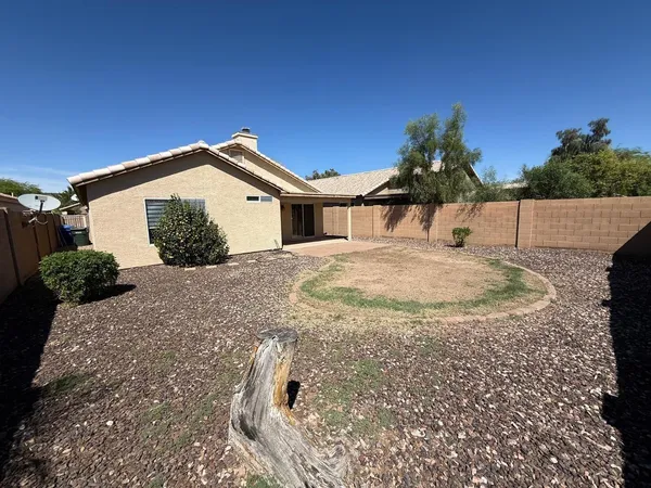 $2,000 | 3623 West Villa Linda Drive, Glendale, AZ 85310