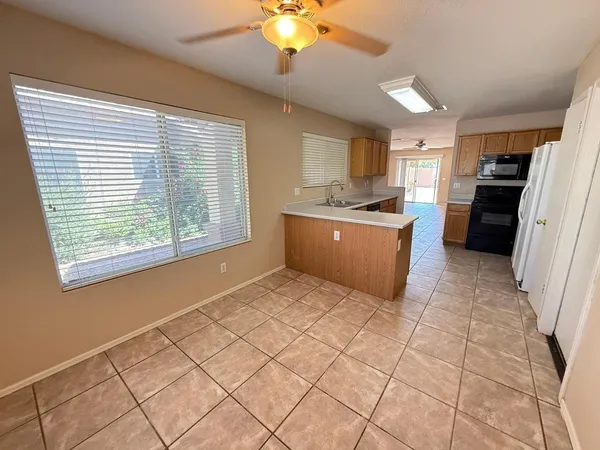 $2,000 | 3623 West Villa Linda Drive, Glendale, AZ 85310