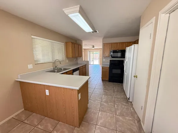 $2,000 | 3623 West Villa Linda Drive, Glendale, AZ 85310
