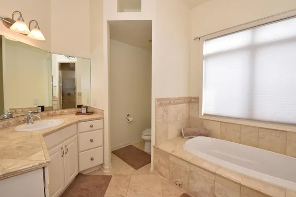 $769,900 | N6393 Tradewinds Circle, Beaver Dam, WI 53916