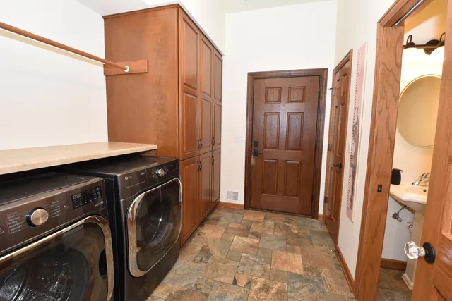 $799,900 | N6393 Tradewinds Circle, Beaver Dam, WI 53916