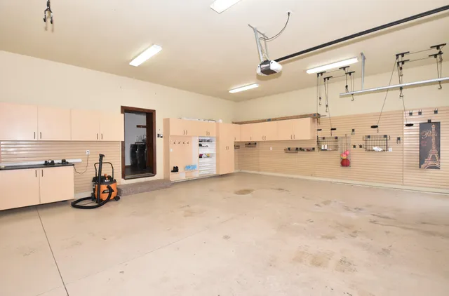 $799,900 | N6393 Tradewinds Circle, Beaver Dam, WI 53916