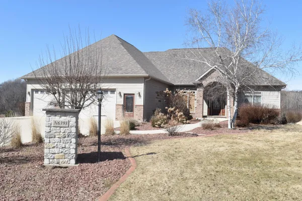 $769,900 | N6393 Tradewinds Circle, Beaver Dam, WI 53916