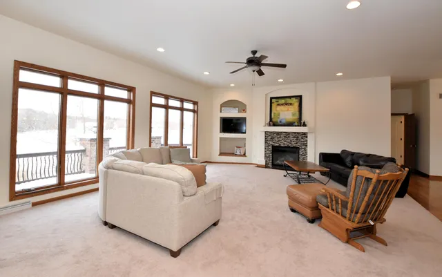 $799,900 | N6393 Tradewinds Circle, Beaver Dam, WI 53916