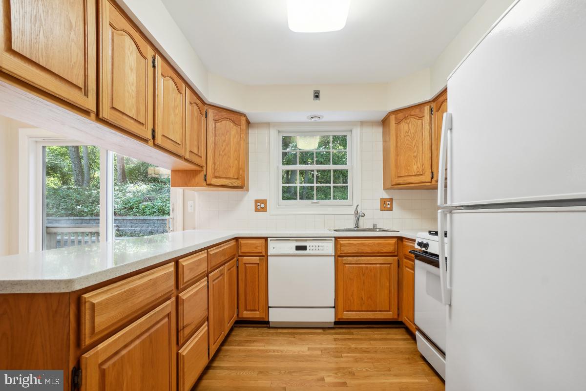 10927 Howland Drive Reston, VA 20191 - Photo 12 of 52 Gallery Image 12