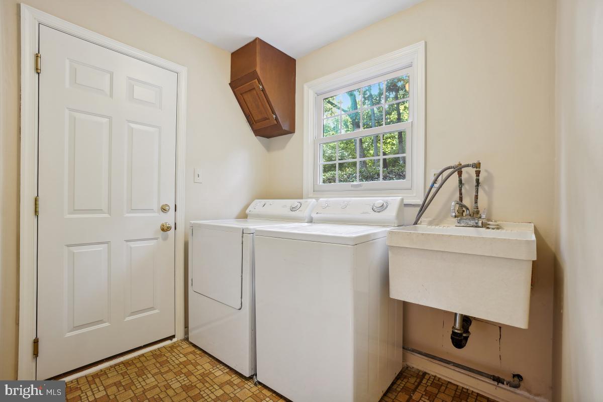 10927 Howland Drive Reston, VA 20191 - Photo 24 of 52 Gallery Image 24