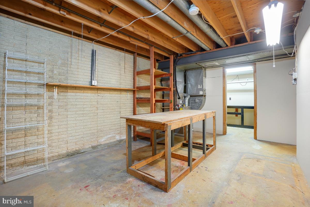 10927 Howland Drive Reston, VA 20191 - Photo 43 of 52 Gallery Image 43