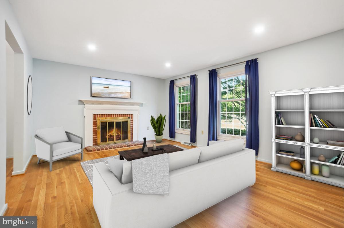 10927 Howland Drive Reston, VA 20191 - Photo 6 of 52 *Virtually Staged*