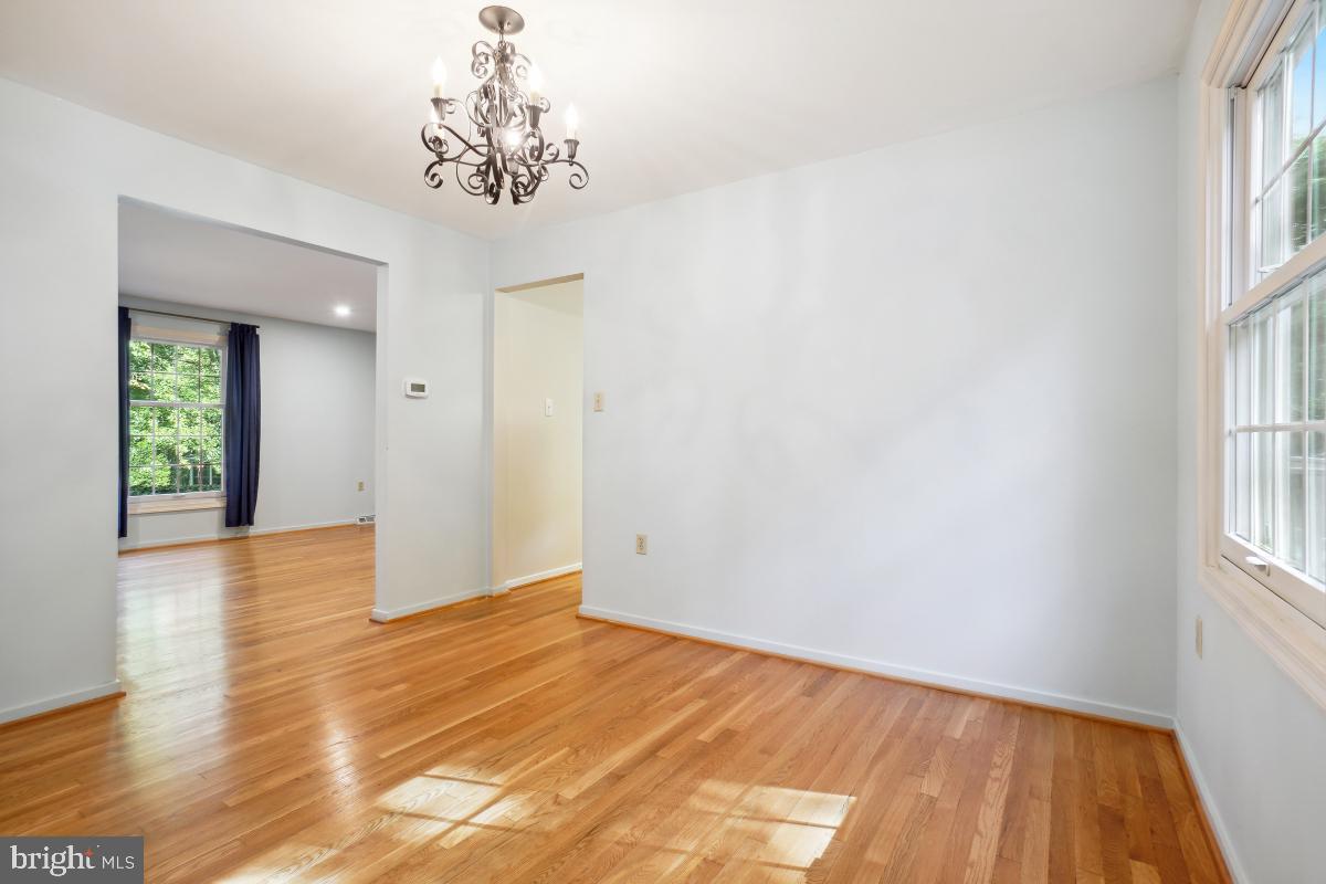 10927 Howland Drive Reston, VA 20191 - Photo 10 of 52 Gallery Image 10